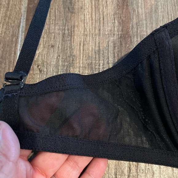 La SENZA Full Coverage Black and Pink Lace Bra - Picture 4 of 9